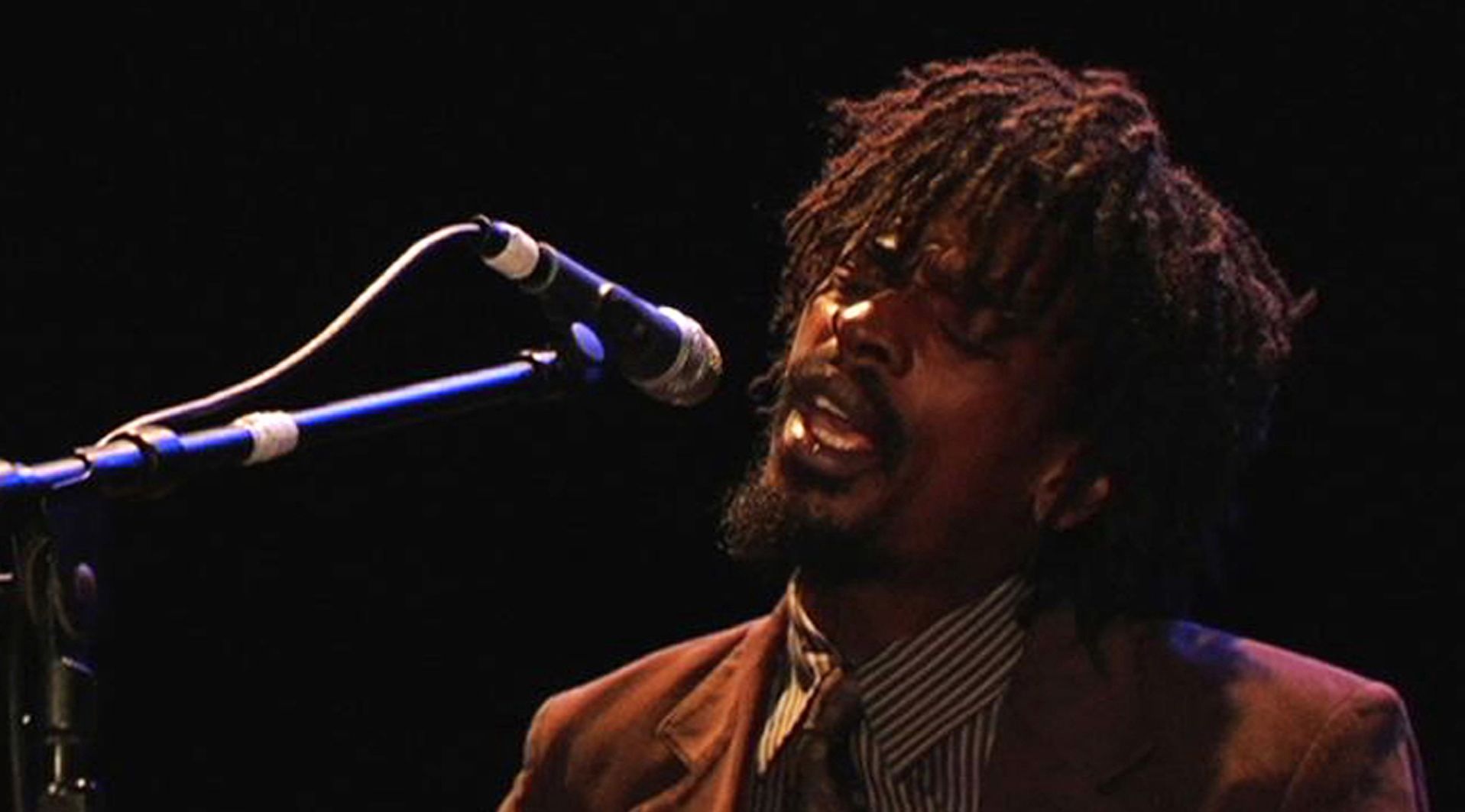 seujorge_beyond-ipanema.jpg