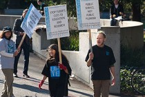 300px-Berkeley_students_protest_fee_hikes_1